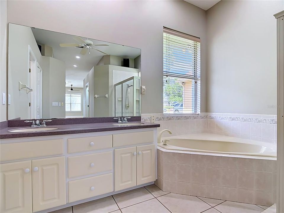 For Sale: $740,000 (4 beds, 3 baths, 3065 Square Feet)