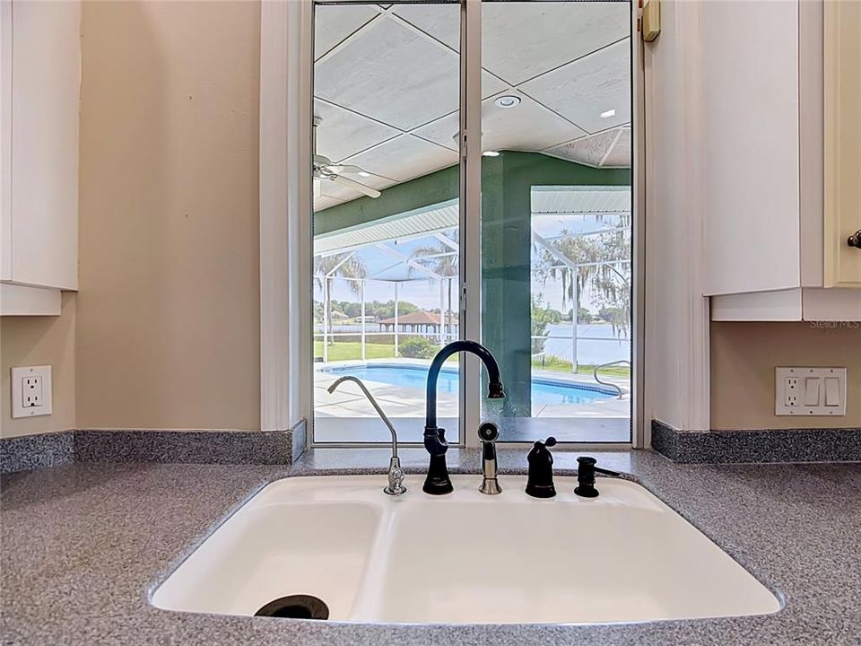 For Sale: $740,000 (4 beds, 3 baths, 3065 Square Feet)