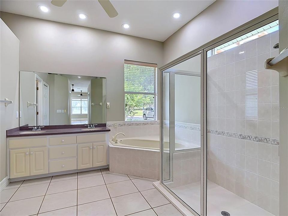 For Sale: $740,000 (4 beds, 3 baths, 3065 Square Feet)