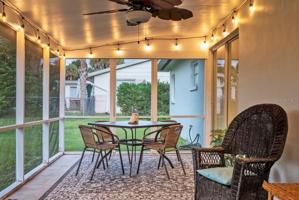 Active With Contract: $199,900 (3 beds, 1 baths, 1036 Square Feet)