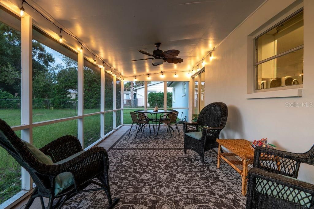 Active With Contract: $199,900 (3 beds, 1 baths, 1036 Square Feet)