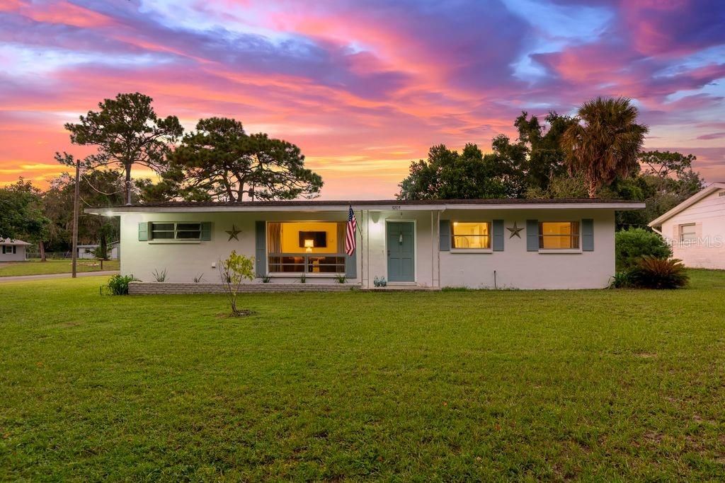 Active With Contract: $199,900 (3 beds, 1 baths, 1036 Square Feet)