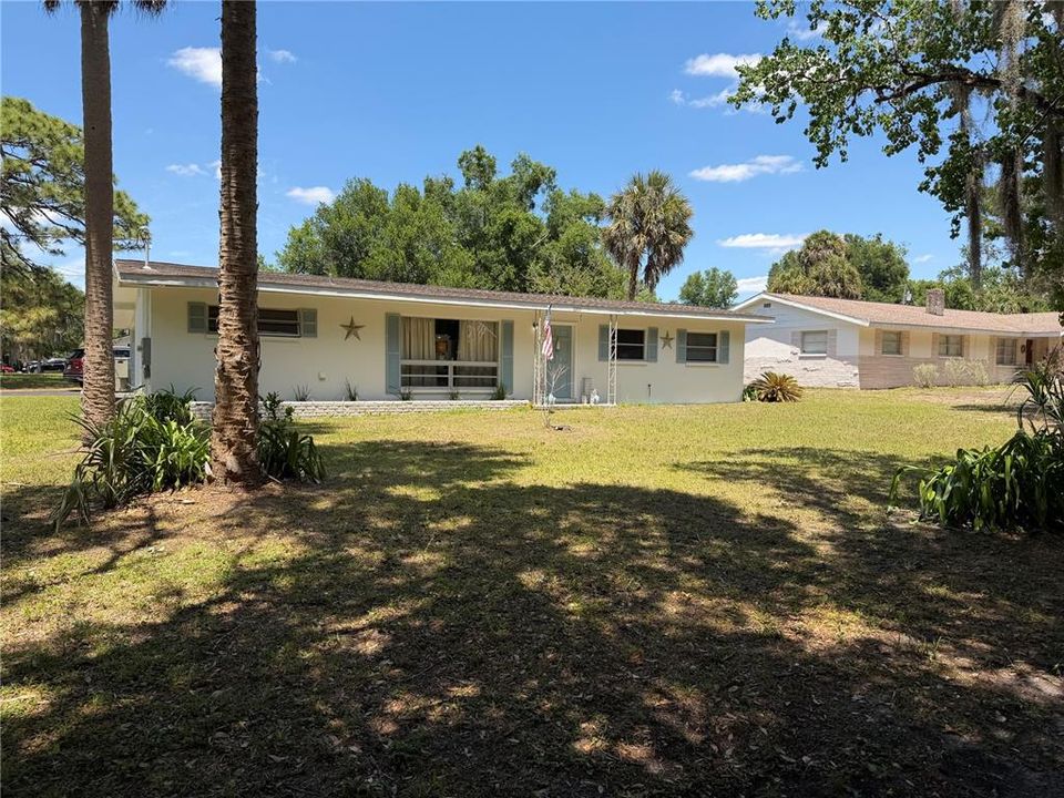 Active With Contract: $199,900 (3 beds, 1 baths, 1036 Square Feet)