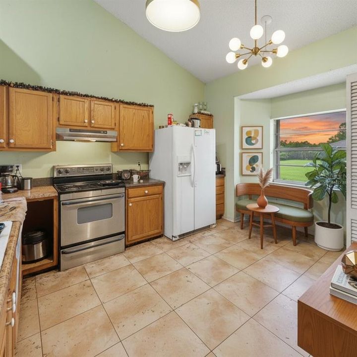 For Sale: $193,000 (3 beds, 2 baths, 982 Square Feet)