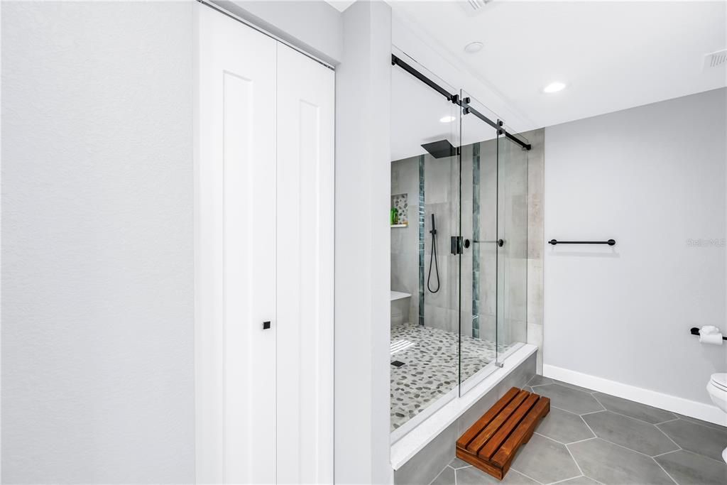 В аренду: $5,400 (2 спален, 2 ванн, 1450 Квадратных фут)