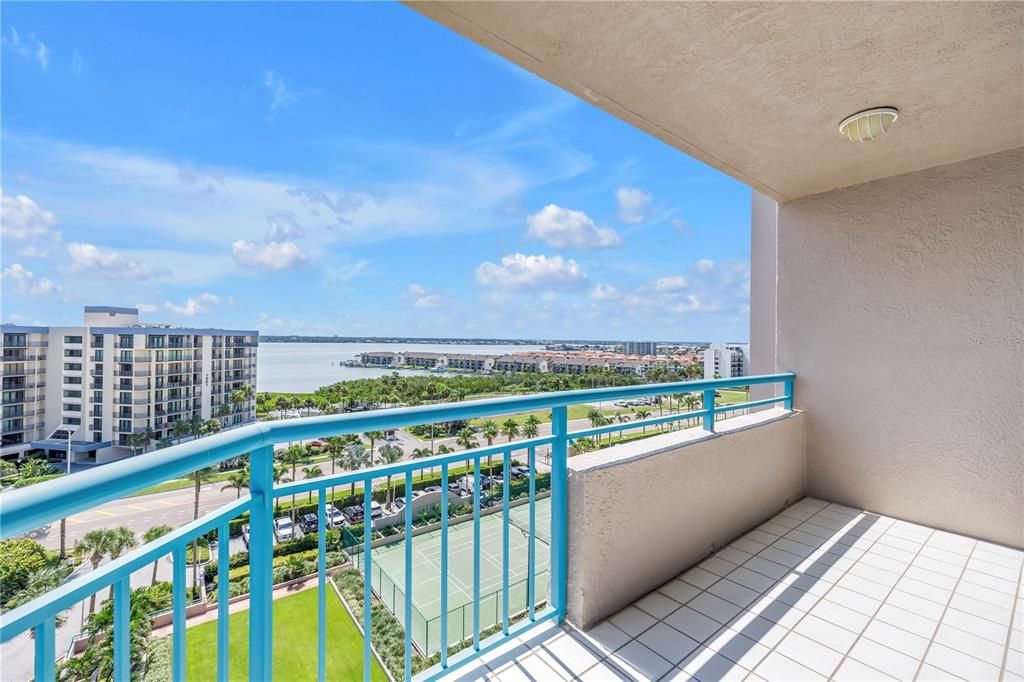 В аренду: $5,400 (2 спален, 2 ванн, 1450 Квадратных фут)