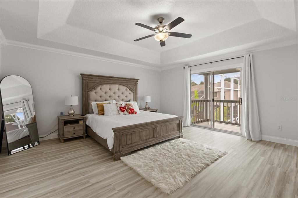 For Sale: $749,900 (6 beds, 4 baths, 3916 Square Feet)