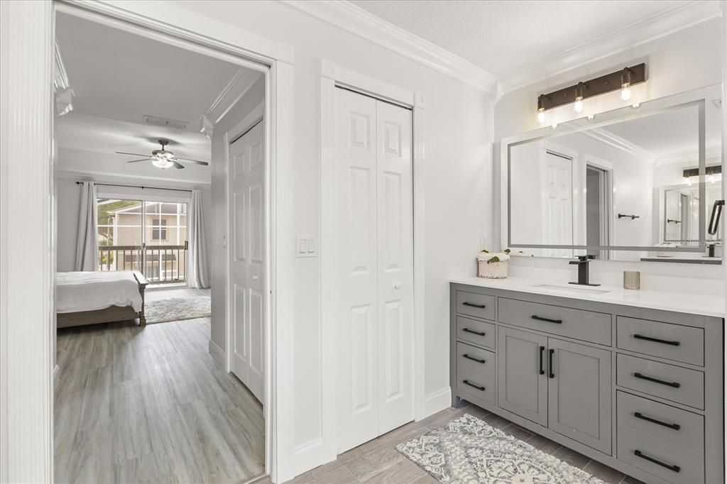 For Sale: $749,900 (6 beds, 4 baths, 3916 Square Feet)