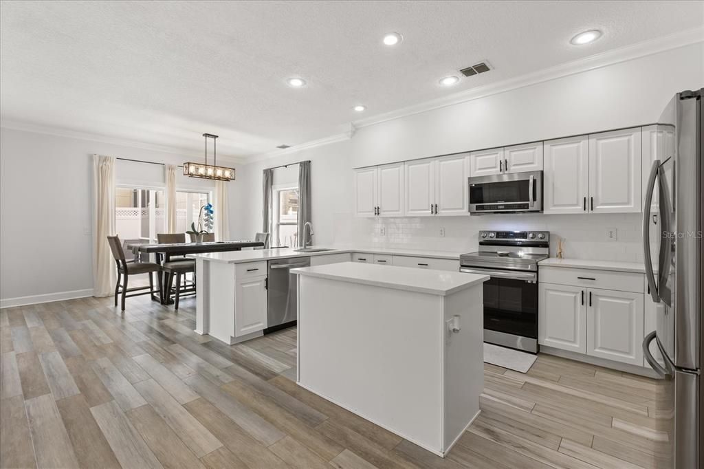 For Sale: $749,900 (6 beds, 4 baths, 3916 Square Feet)