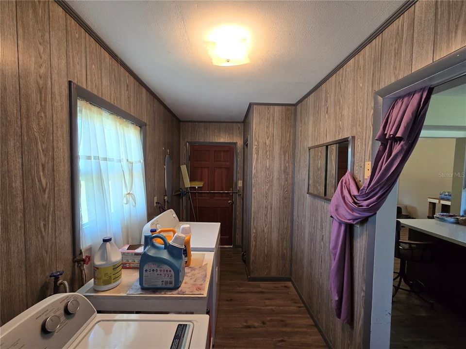 Activo con contrato: $491,000 (3 camas, 2 baños, 1759 Pies cuadrados)