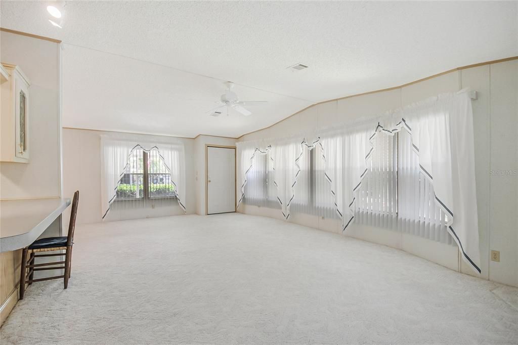 En Venta: $129,999 (2 camas, 2 baños, 1358 Pies cuadrados)