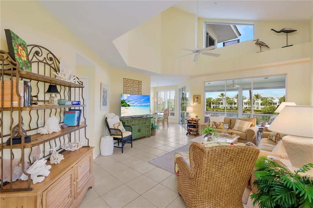 For Sale: $1,985,000 (3 beds, 3 baths, 1910 Square Feet)