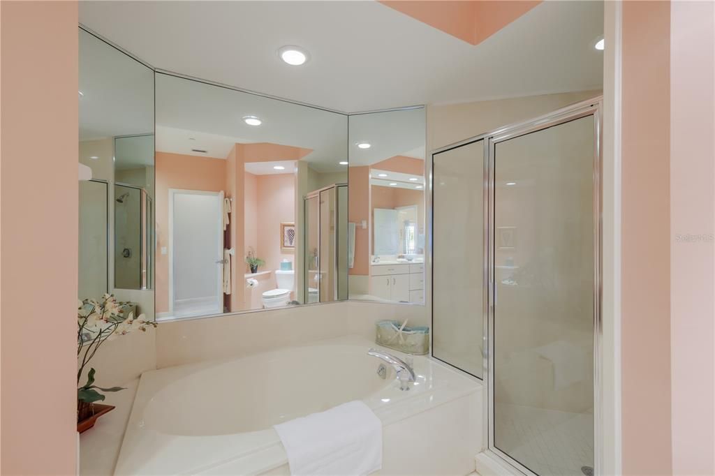 For Sale: $1,985,000 (3 beds, 3 baths, 1910 Square Feet)