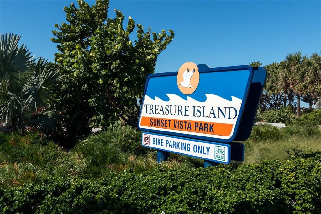 For Rent: $2,200 (1 beds, 1 baths, 615 Square Feet)
