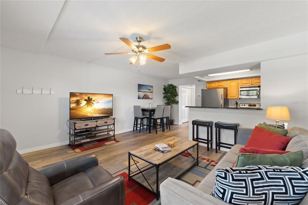 For Rent: $2,200 (1 beds, 1 baths, 615 Square Feet)