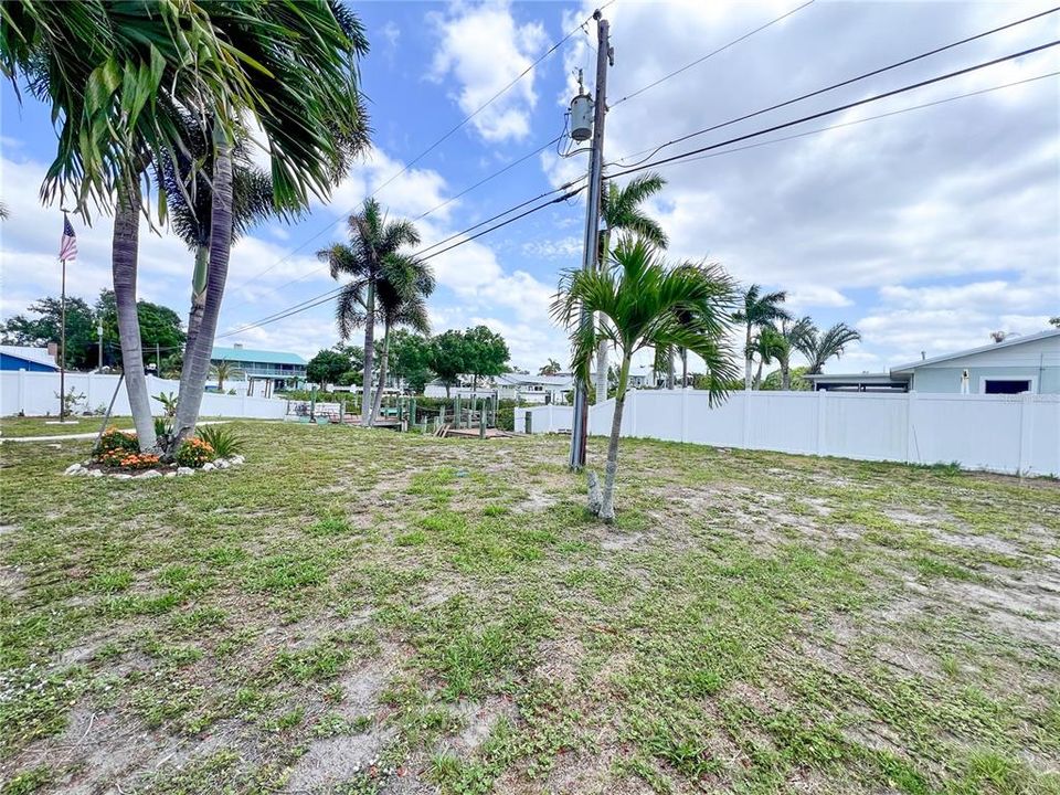 For Sale: $350,000 (0.27 acres)