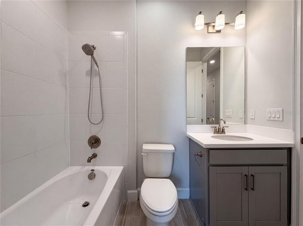 На продажу: $399,000 (2 спален, 2 ванн, 1530 Квадратных фут)