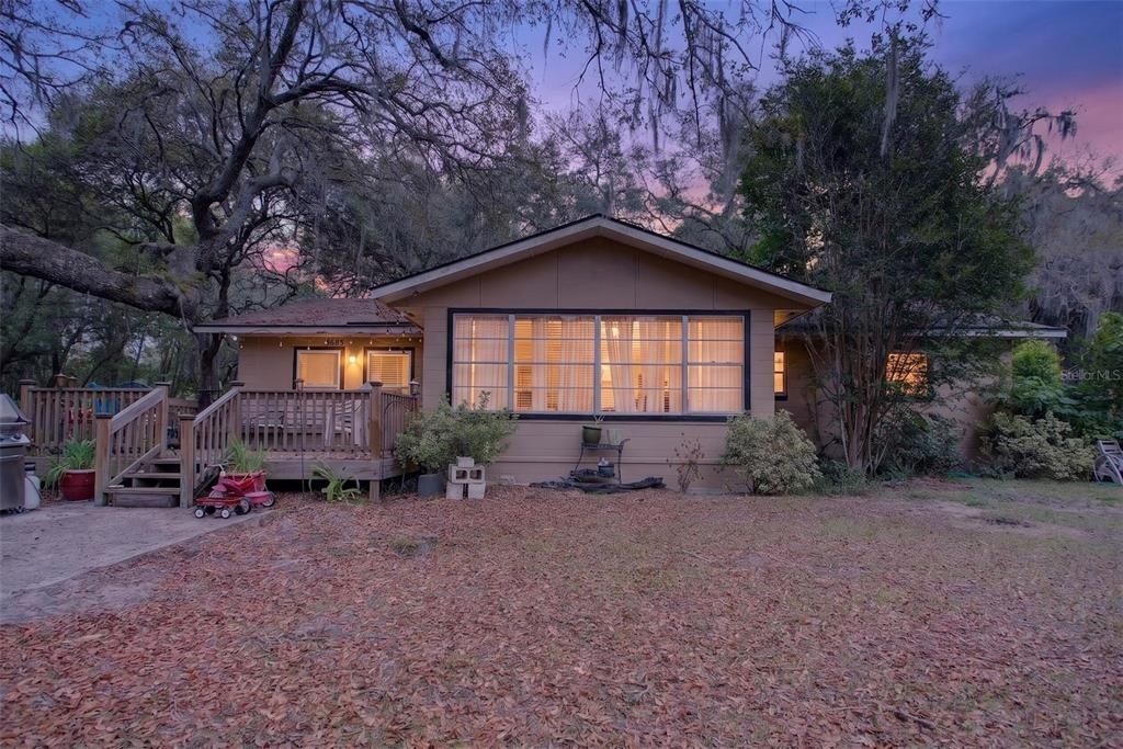 Recently Sold: $180,000 (3 beds, 2 baths, 1499 Square Feet)