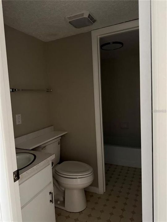 В аренду: $1,195 (2 спален, 1 ванн, 1027 Квадратных фут)