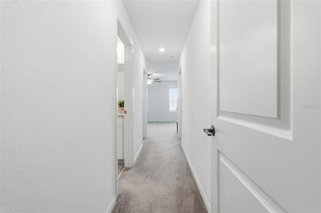 На продажу: $369,900 (4 спален, 2 ванн, 2466 Квадратных фут)