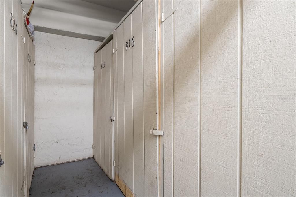 For Sale: $195,000 (2 beds, 2 baths, 1025 Square Feet)