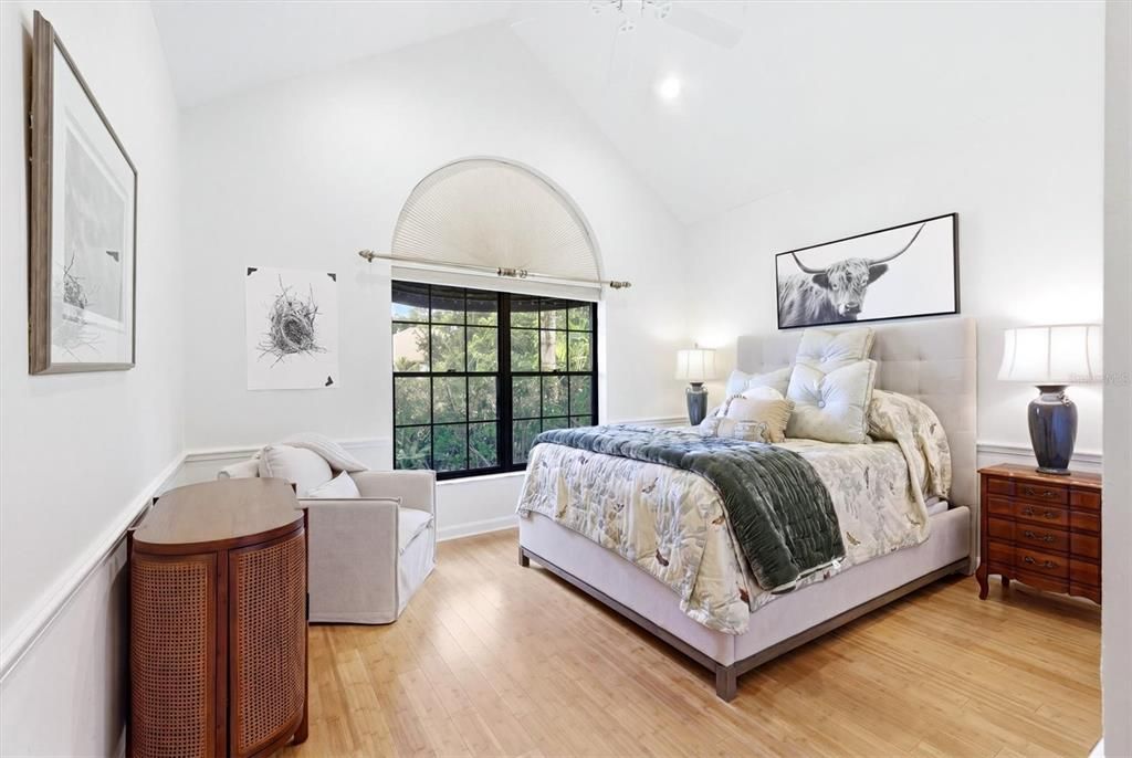 Activo con contrato: $1,599,500 (4 camas, 3 baños, 3103 Pies cuadrados)
