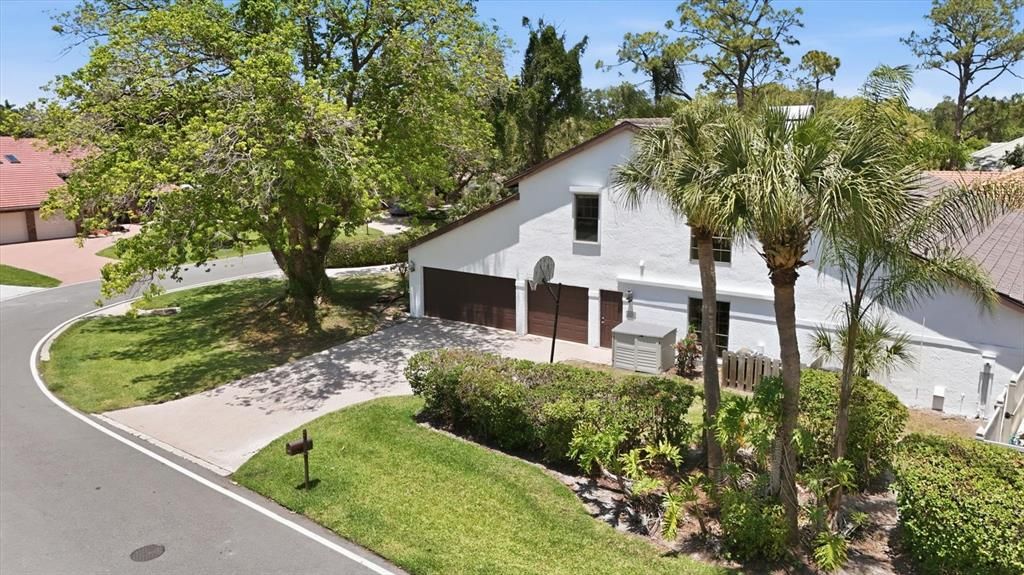 Activo con contrato: $1,599,500 (4 camas, 3 baños, 3103 Pies cuadrados)