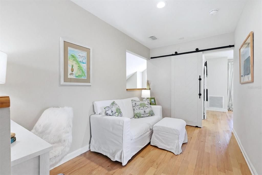 Activo con contrato: $1,599,500 (4 camas, 3 baños, 3103 Pies cuadrados)
