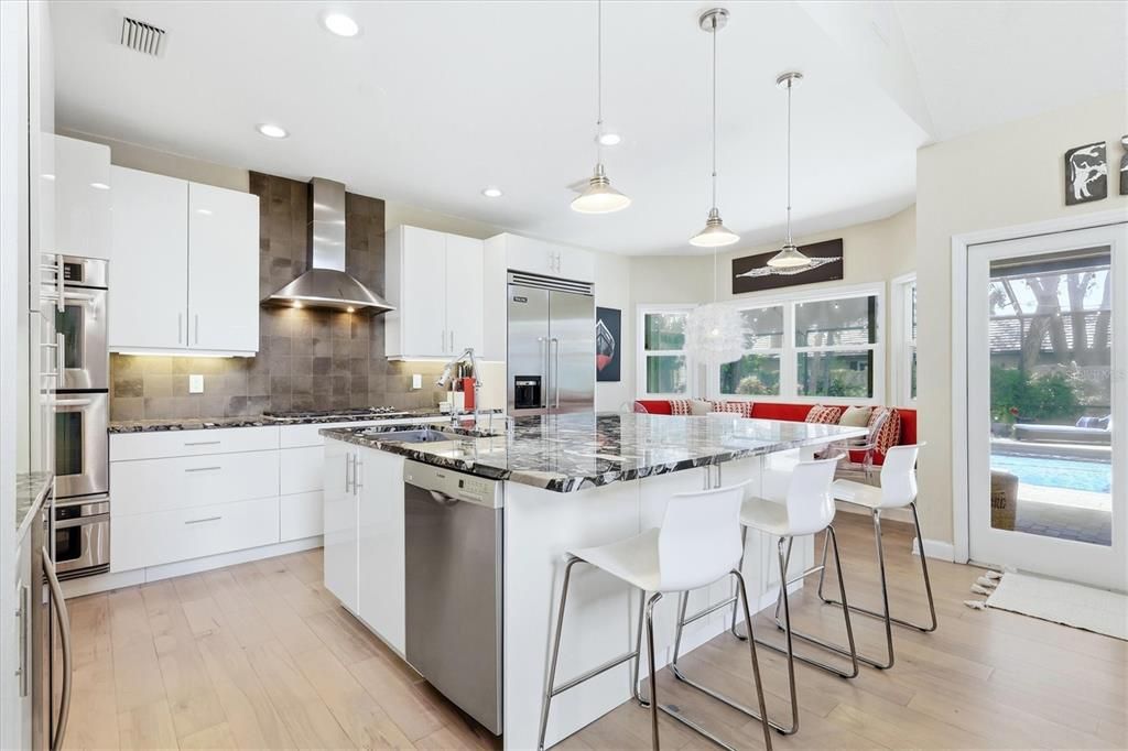 Activo con contrato: $1,599,500 (4 camas, 3 baños, 3103 Pies cuadrados)