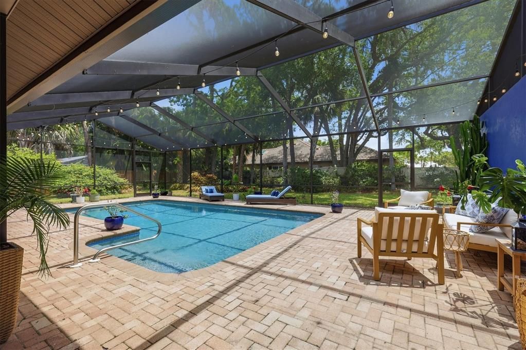 Activo con contrato: $1,599,500 (4 camas, 3 baños, 3103 Pies cuadrados)