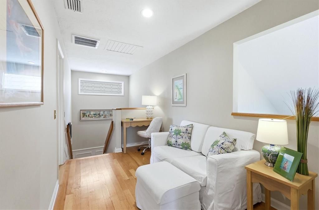 Activo con contrato: $1,599,500 (4 camas, 3 baños, 3103 Pies cuadrados)