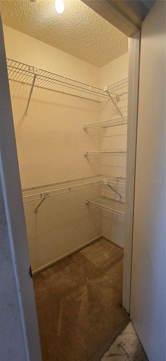 Под контрактом: $150,000 (2 спален, 2 ванн, 1079 Квадратных фут)