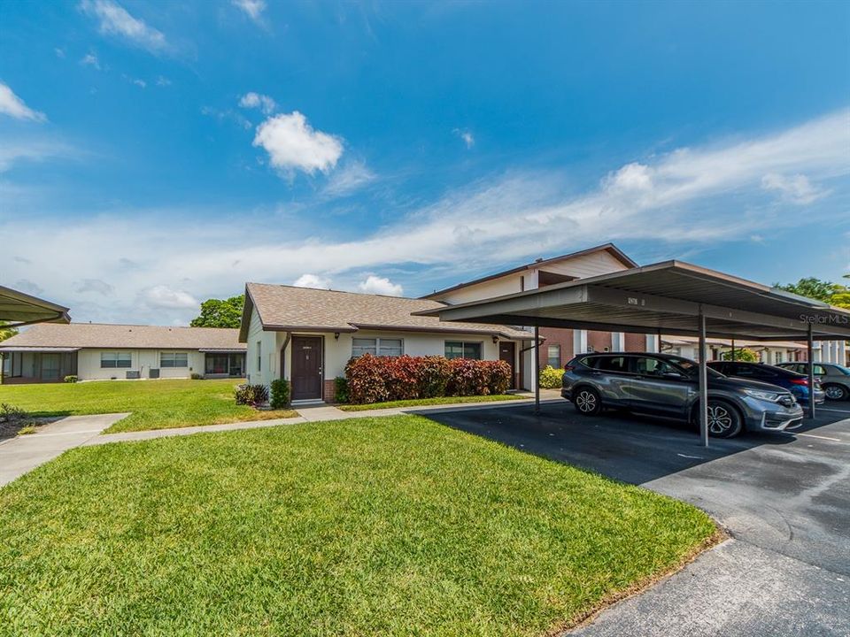 Active With Contract: $145,000 (1 beds, 1 baths, 593 Square Feet)