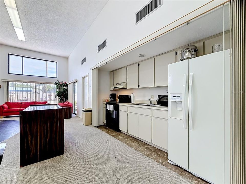 For Sale: $240,000 (2 beds, 2 baths, 1135 Square Feet)