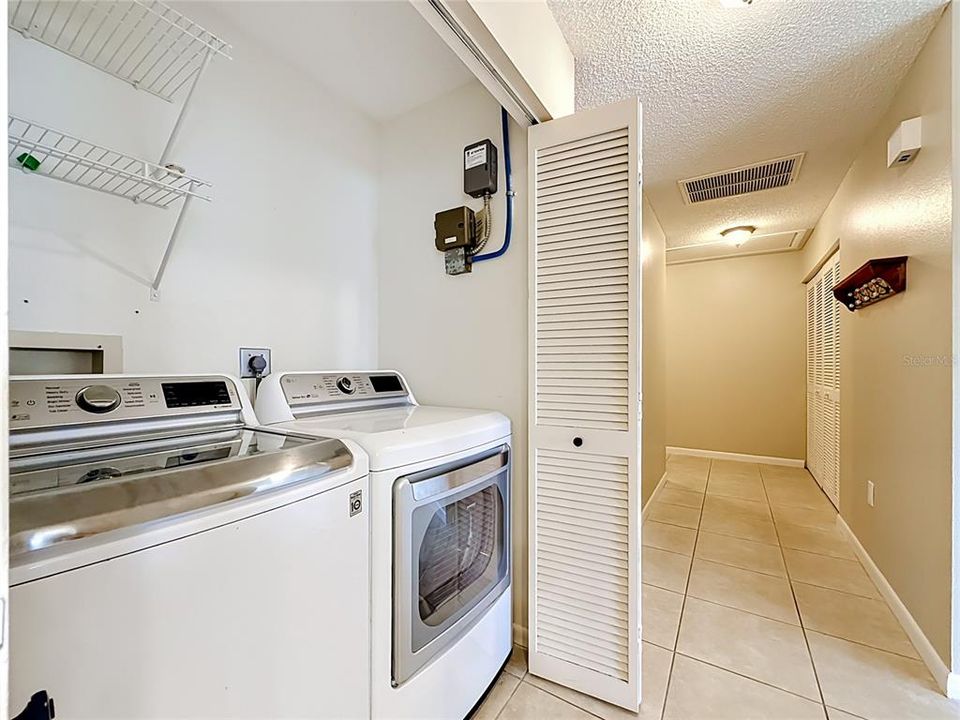For Sale: $240,000 (2 beds, 2 baths, 1135 Square Feet)