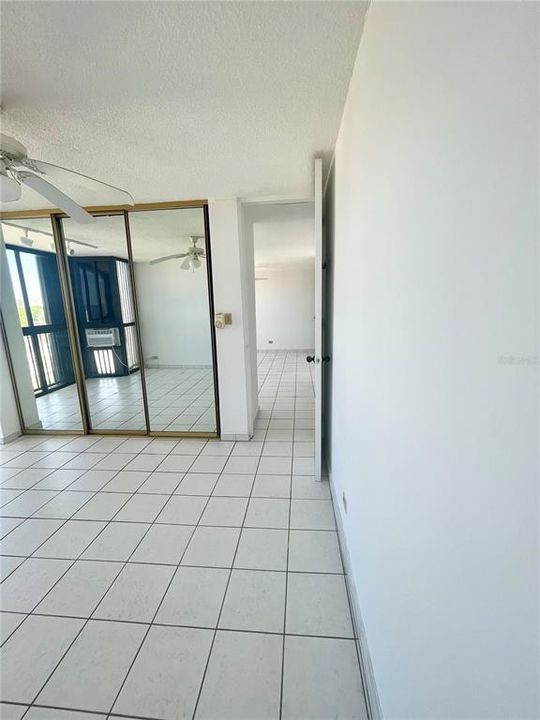 For Sale: $350,000 (1 beds, 1 baths, 630 Square Feet)