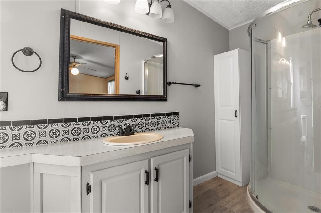 For Sale: $145,000 (3 beds, 2 baths, 1352 Square Feet)