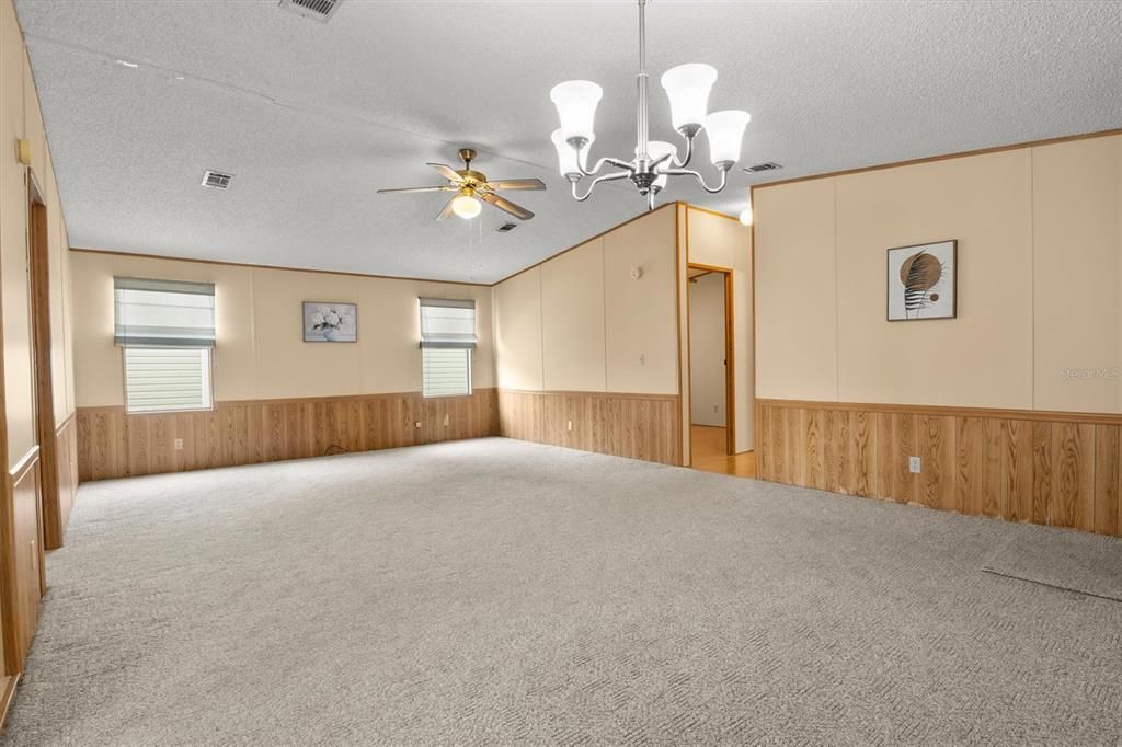For Sale: $145,000 (3 beds, 2 baths, 1352 Square Feet)