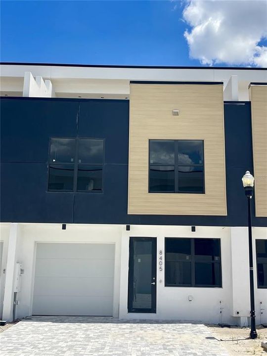 En Venta: $580,000 (4 camas, 3 baños, 2143 Pies cuadrados)