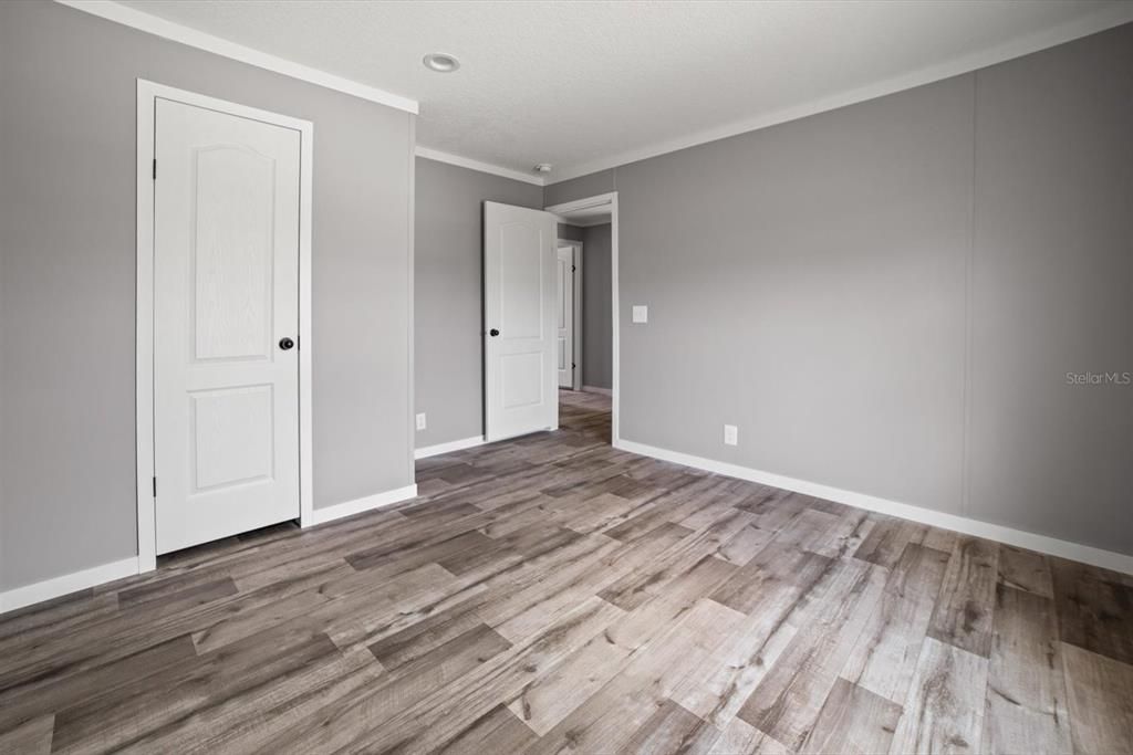 For Sale: $269,975 (3 beds, 2 baths, 1369 Square Feet)