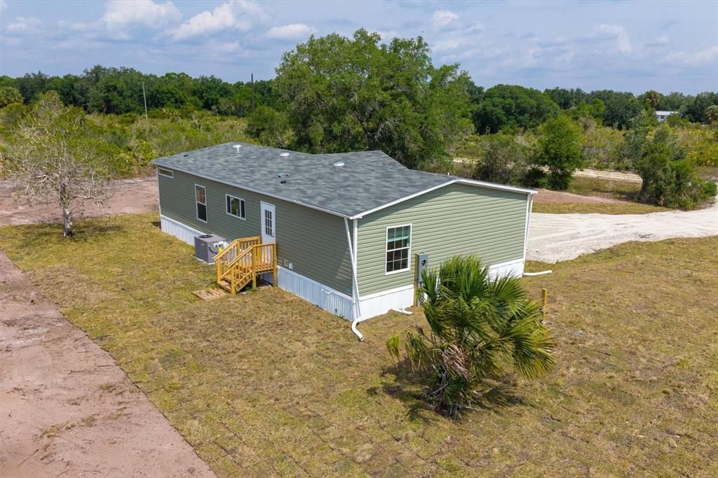 For Sale: $269,975 (3 beds, 2 baths, 1369 Square Feet)