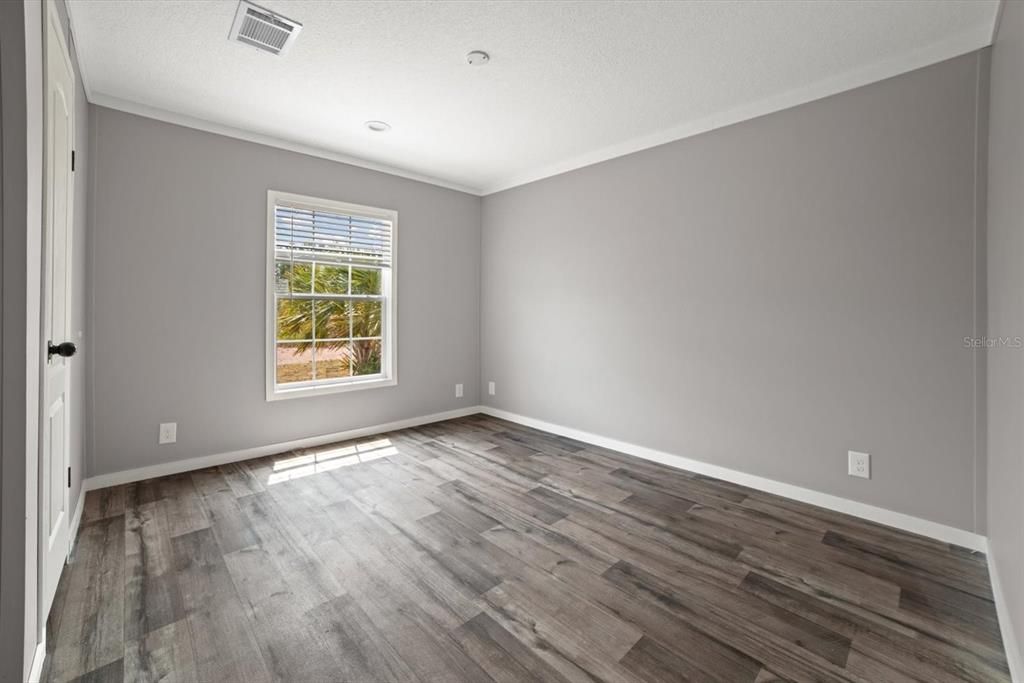 For Sale: $269,975 (3 beds, 2 baths, 1369 Square Feet)