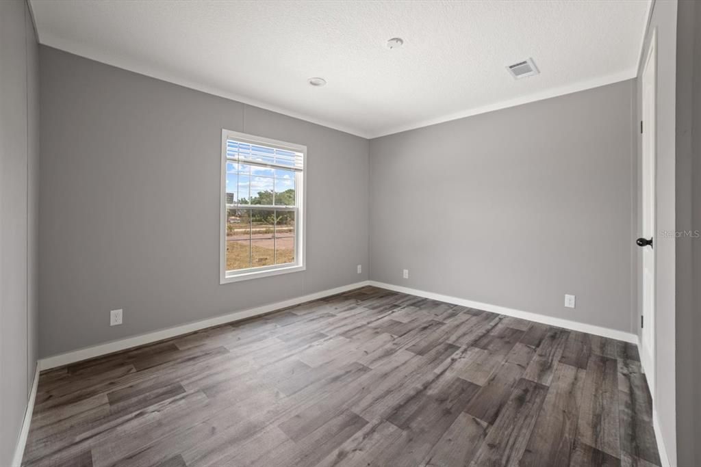 For Sale: $269,975 (3 beds, 2 baths, 1369 Square Feet)