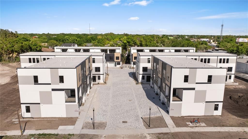 En Venta: $590,000 (4 camas, 3 baños, 2143 Pies cuadrados)
