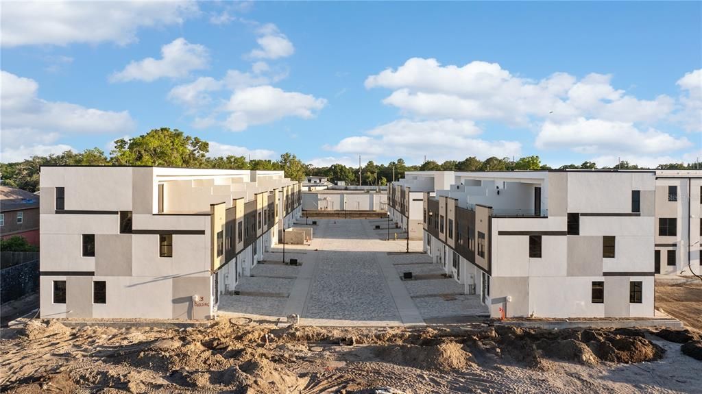 En Venta: $590,000 (4 camas, 3 baños, 2143 Pies cuadrados)