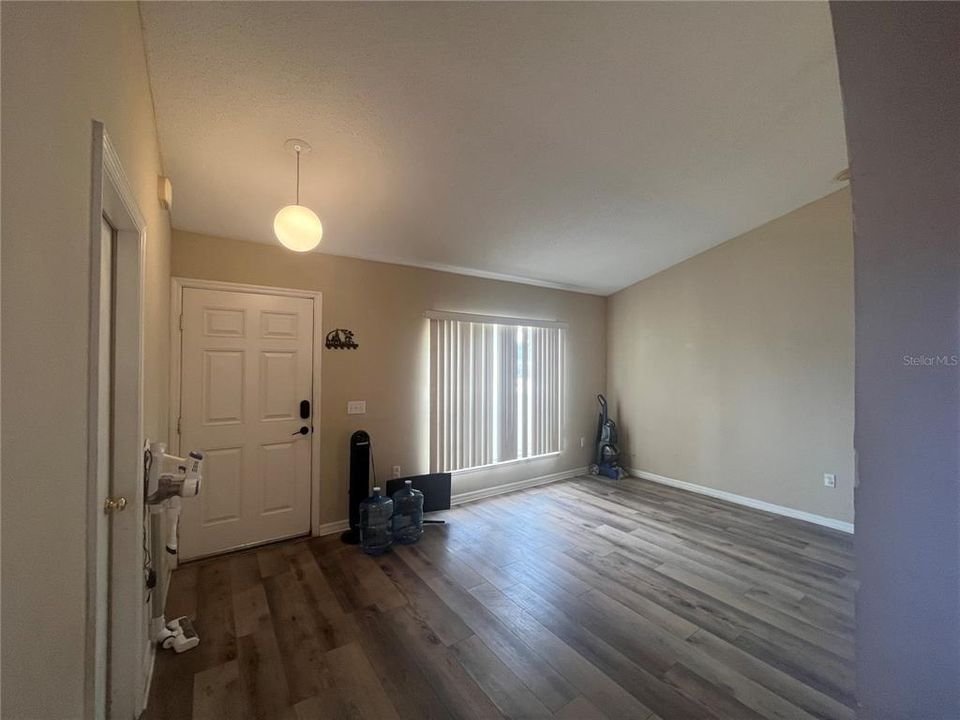 En Venta: $213,600 (3 camas, 2 baños, 1535 Pies cuadrados)