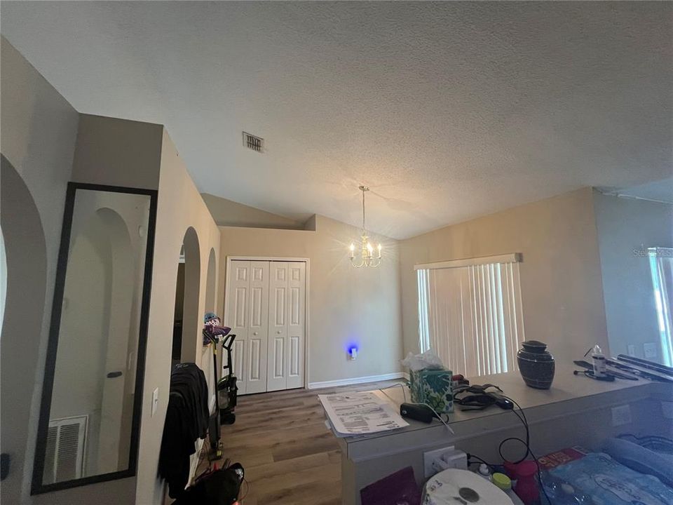 En Venta: $213,600 (3 camas, 2 baños, 1535 Pies cuadrados)