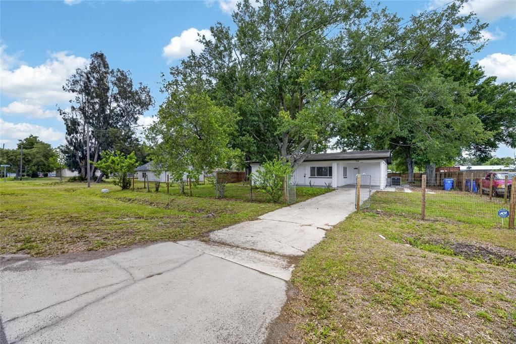 For Sale: $319,995 (3 beds, 2 baths, 1428 Square Feet)
