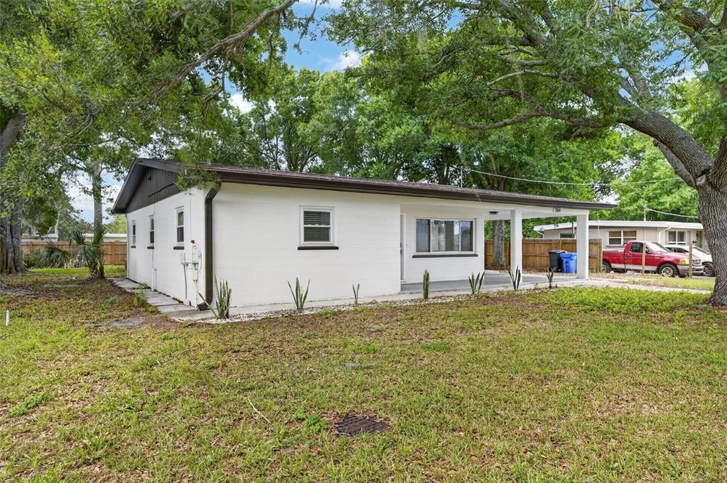 For Sale: $319,995 (3 beds, 2 baths, 1428 Square Feet)