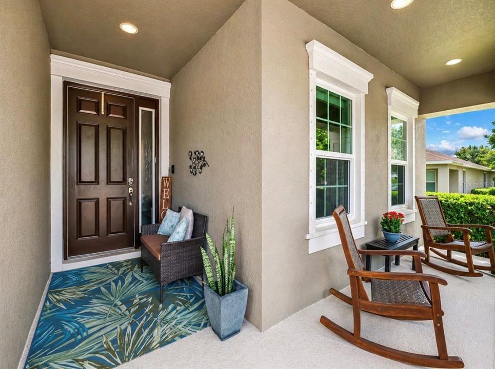 Activo con contrato: $605,499 (4 camas, 2 baños, 2114 Pies cuadrados)